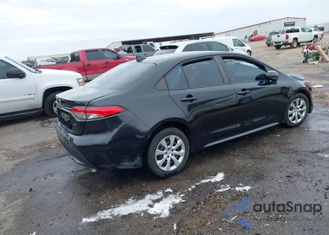 2021 Toyota Corolla Le z USA, uszkodzony, nr VIN 5YFEPMAE7MP225501